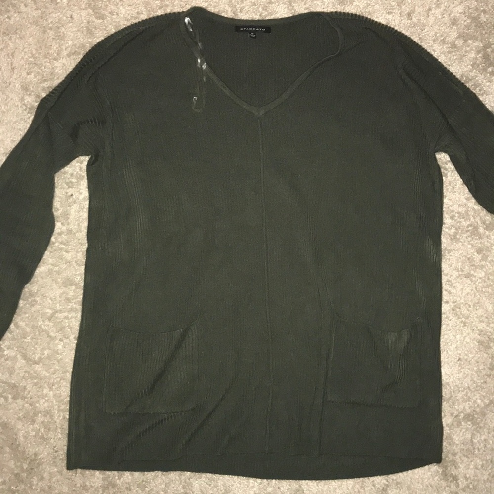 Sweater with pockets